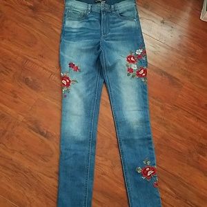 Express embroidered jeans